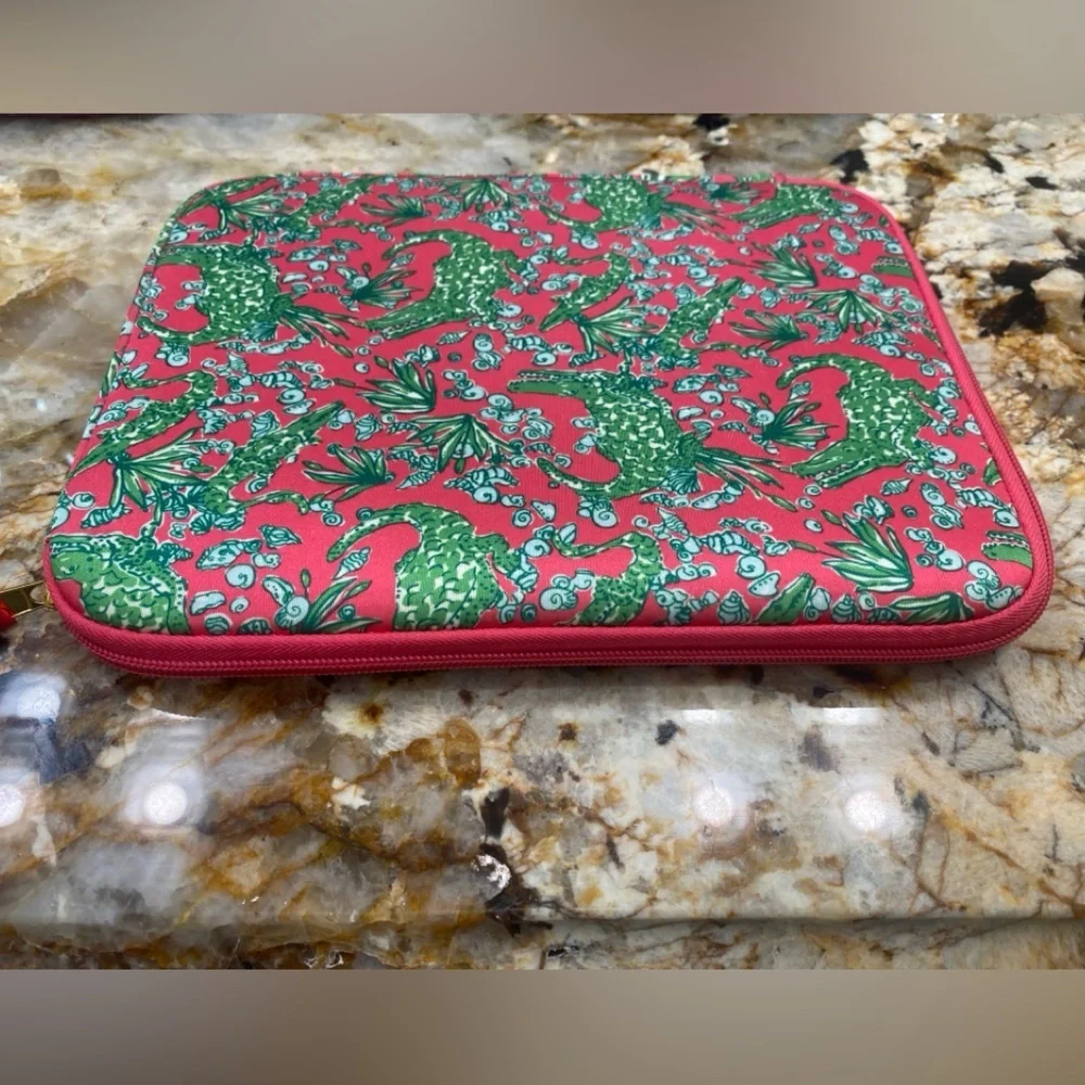 Lilly Pulitzer crocodile tablet sleeve pink NWOT