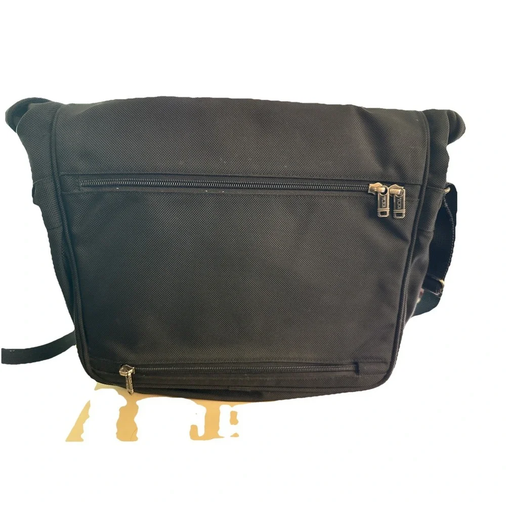 Tumi Shoulder Bag 26175D4 Black Cut Out Flap Messenger Alpha Bag Expandable
