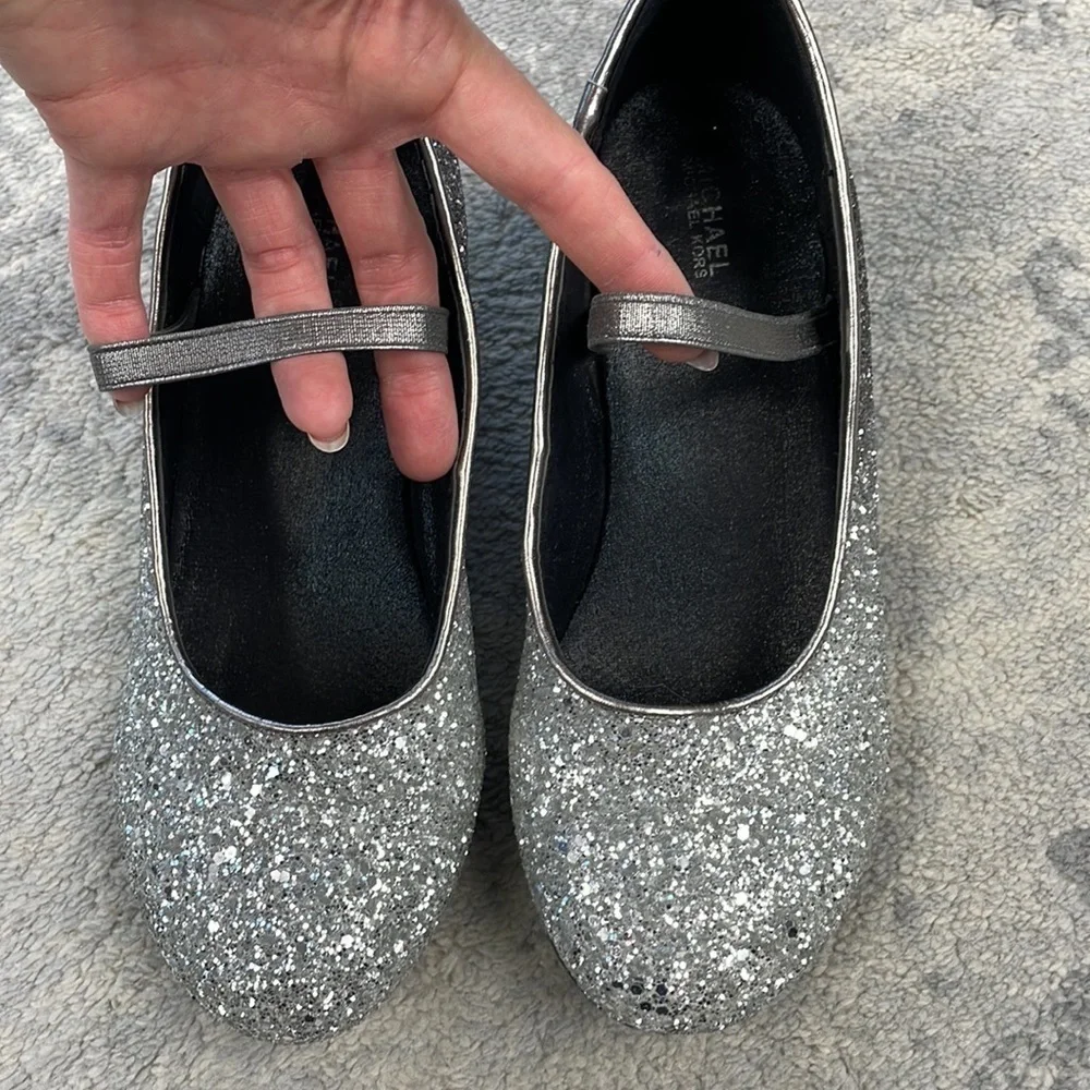 MICHAEL Michael Kors these dress sole