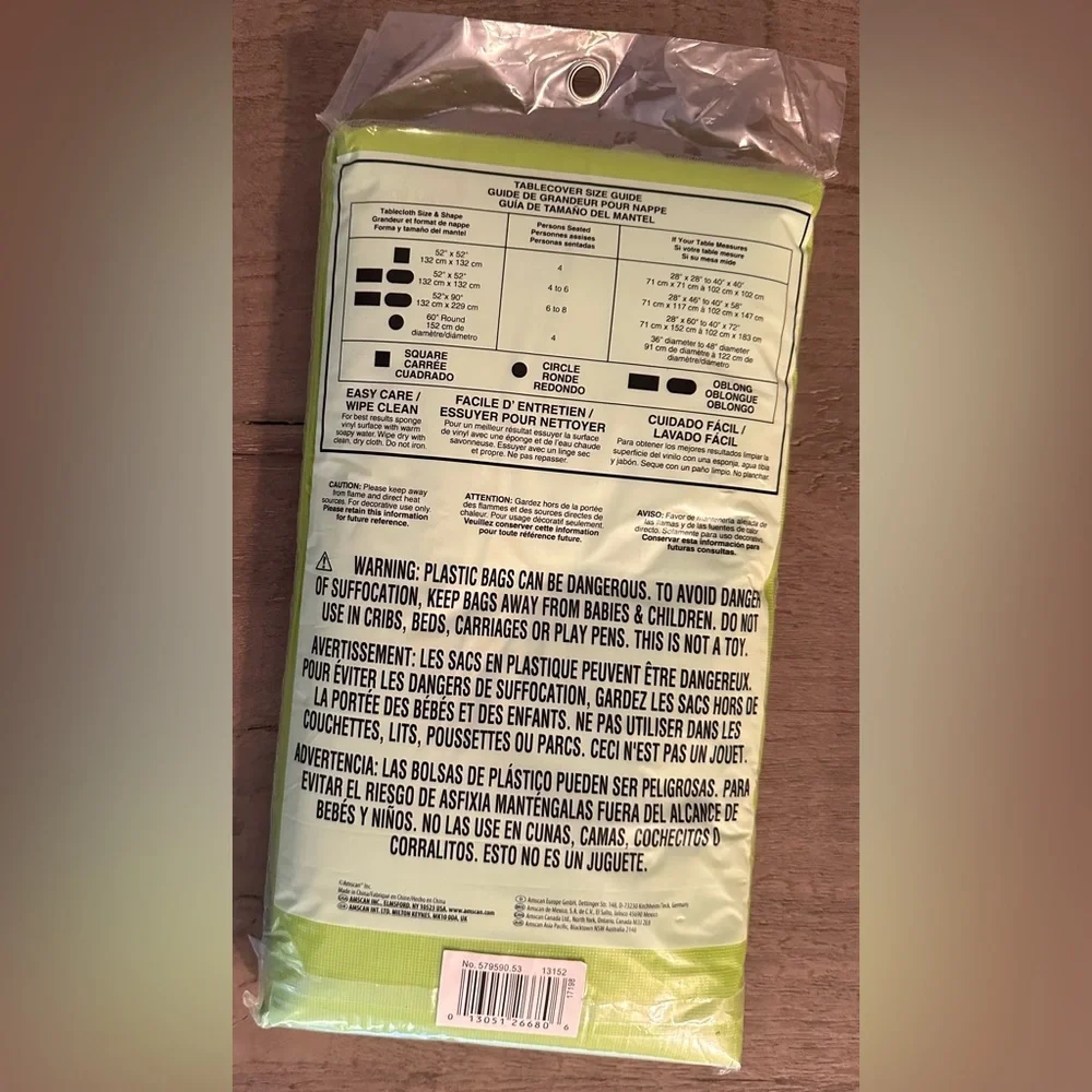 Amscan nwt tablecloth