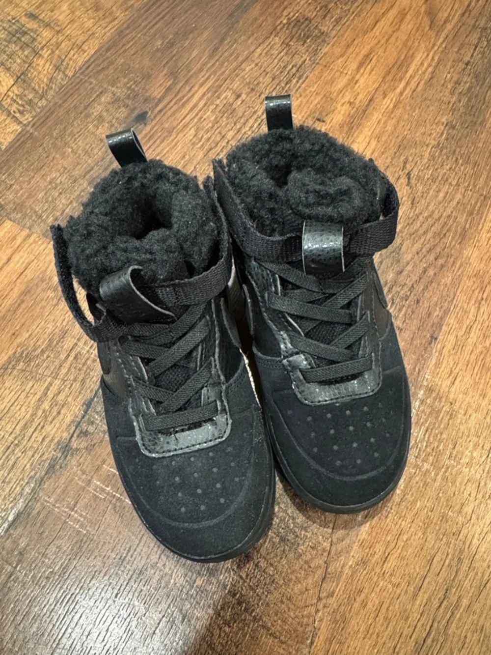 Kids Black Fleece-Lined High-Top Sneakers Nike court borough mid 2D 9C