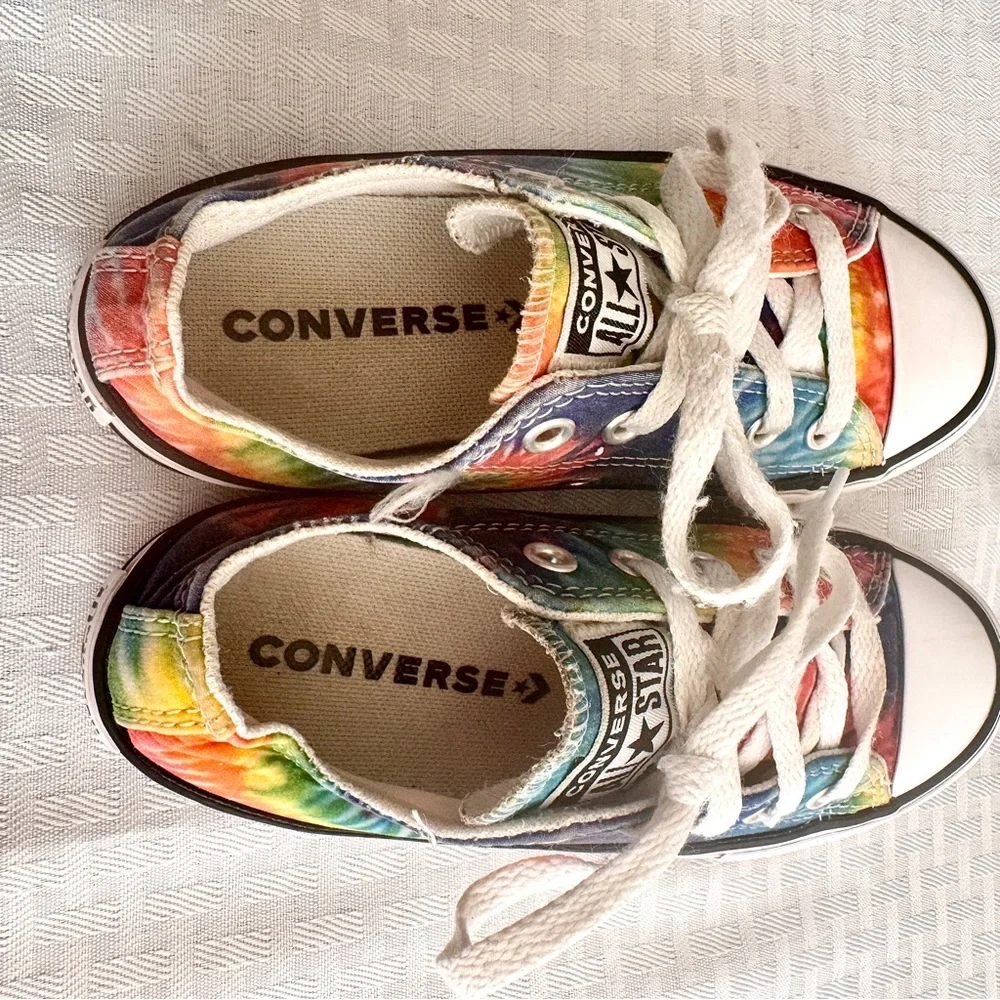 Converse bright playful