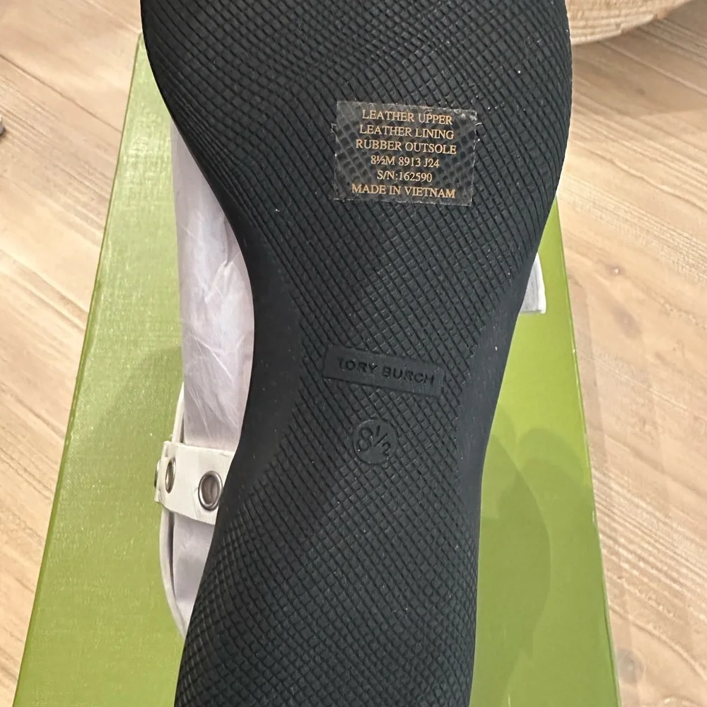 Tory Burch flaws searching