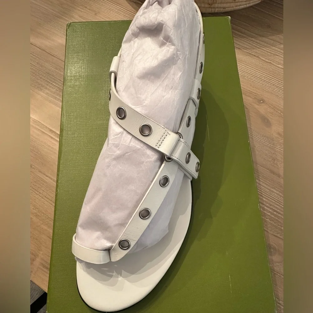 Tory Burch easy hardware