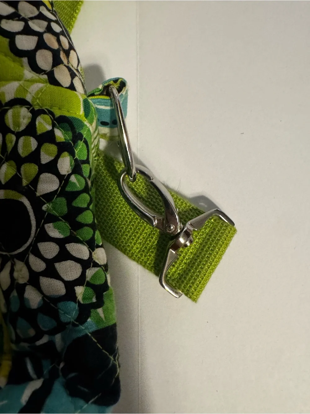 Vera Bradley Retired LIME’S UP Messenger/Lap Top Bag Green/Yellow/ White Padded