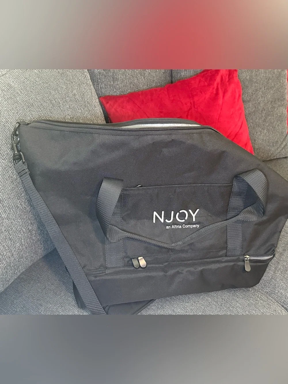 Catalina Deluxe Small Weekender Duffel Bag Black NWT – NJOY Logo