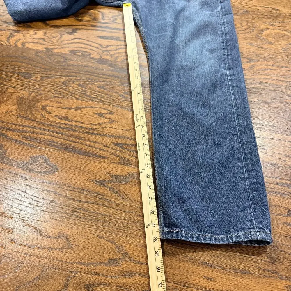 Levis essential levi