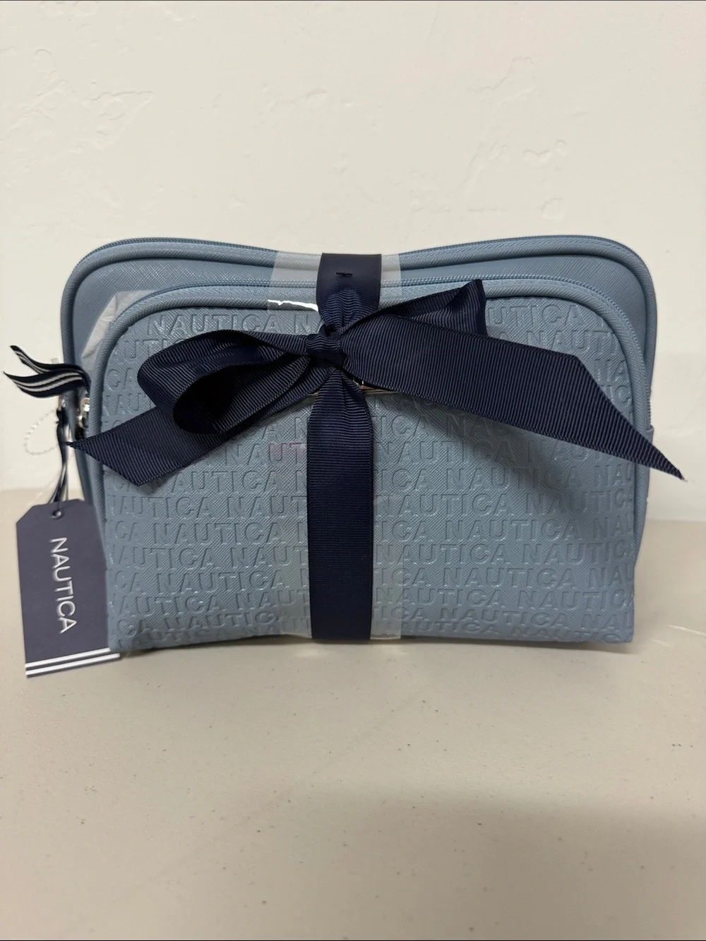 Nautica compact cosmetic
