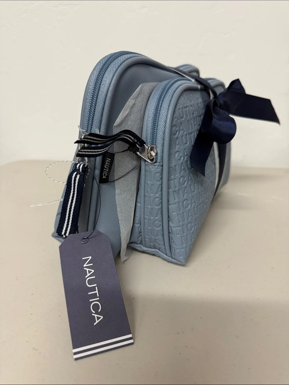 Nautica compact cosmetic