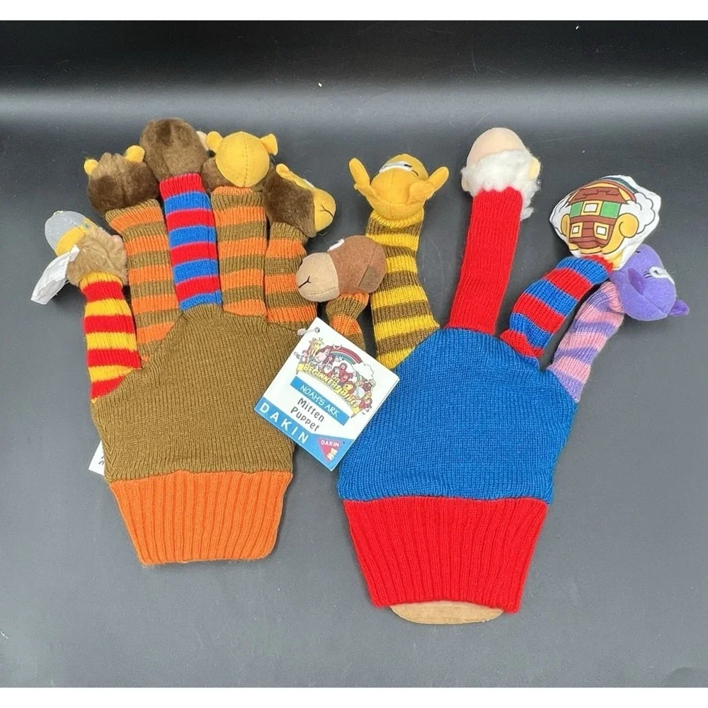 2 Dakin Story Time Mitt Puppets Hand Finger Fairy Tales Rhymes Knit Glove NEW