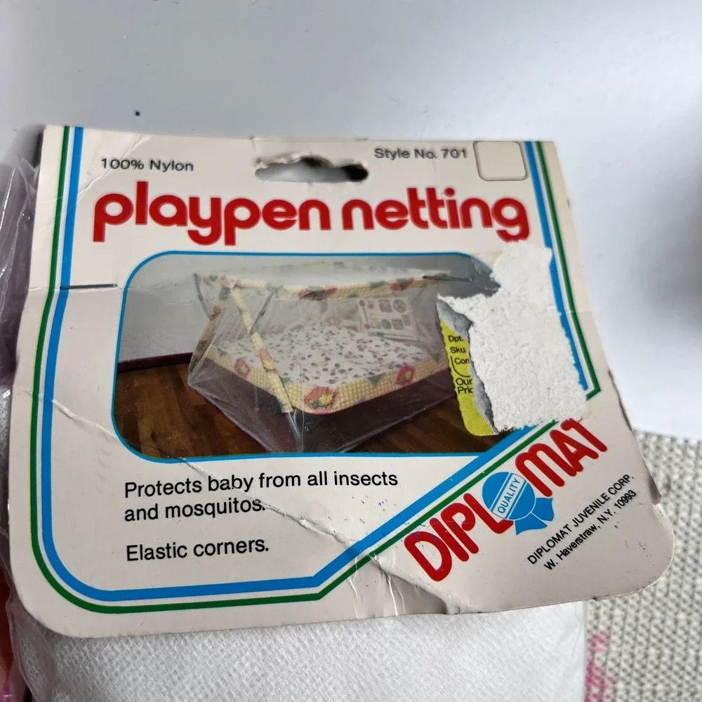 Vintage 1987 Playtex Disposable Bibs Lammies Fabric Bibs & Playpen Netting Set