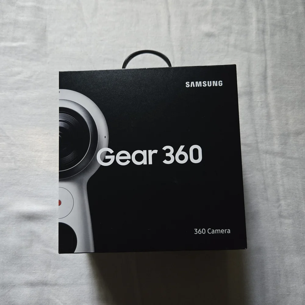 Samsung Gear 360 (2017 Edition) Spherical Cam 360° 4K Camera