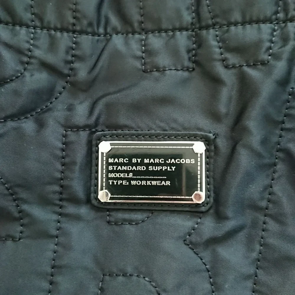 Marc By Marc Jacobs yet top