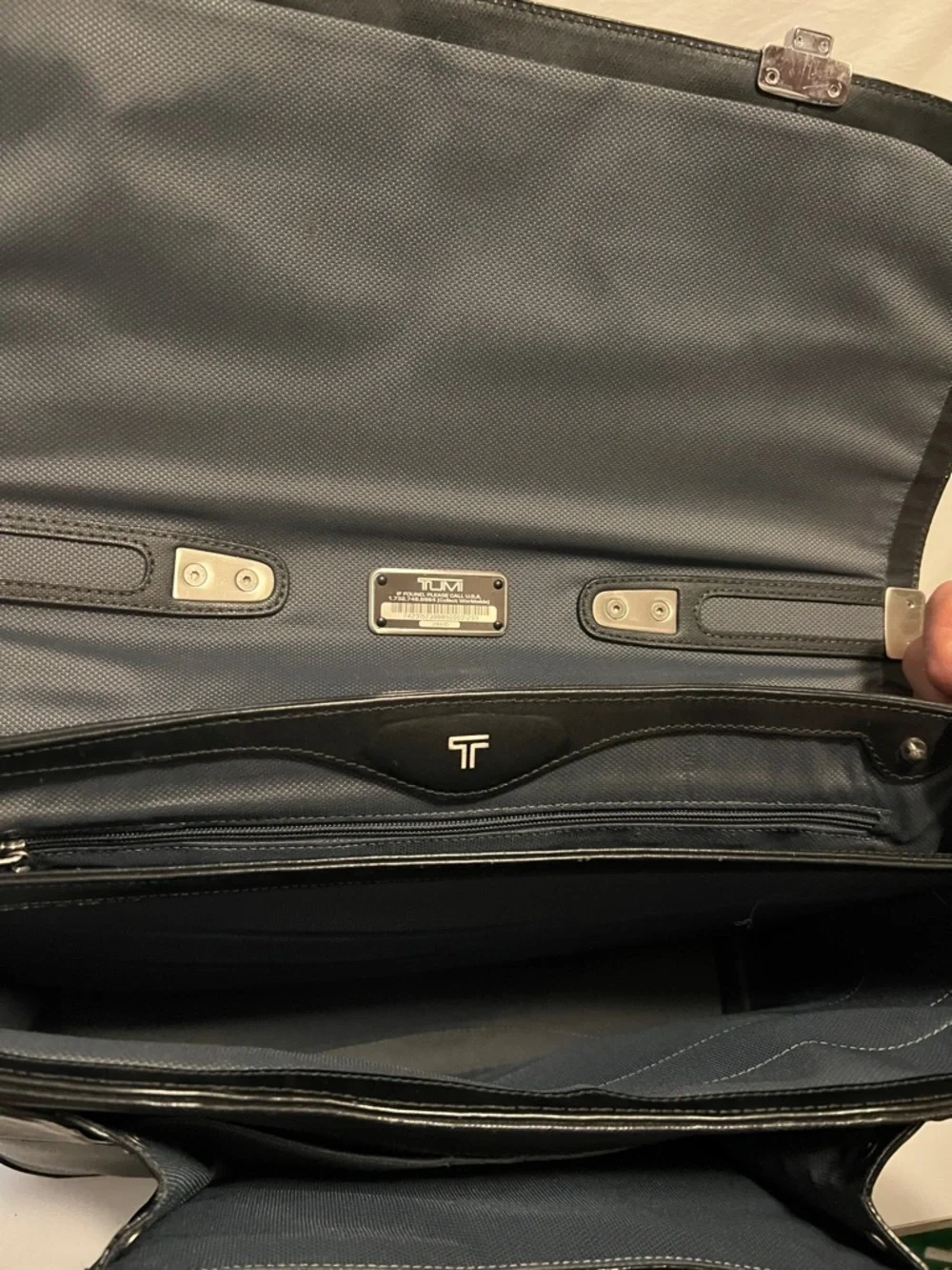 Tumi Formula T Leather Laptop Briefcase Black 2952D Silver Hardware