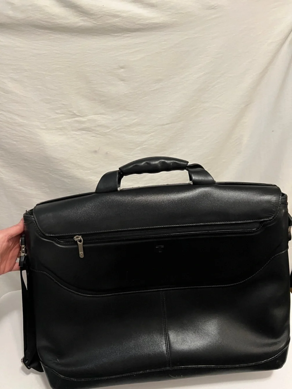 Tumi Formula T Leather Laptop Briefcase Black 2952D Silver Hardware