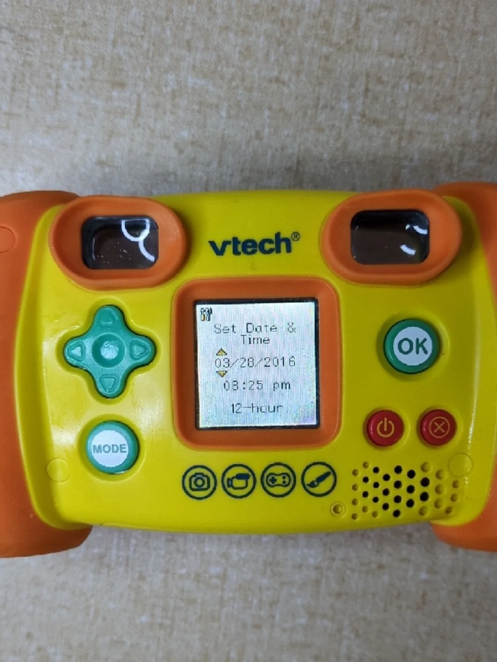VTech Kidizoom Digital Camera 1.3 Mega Pixel 4x Digital Zoom WORKS Orange