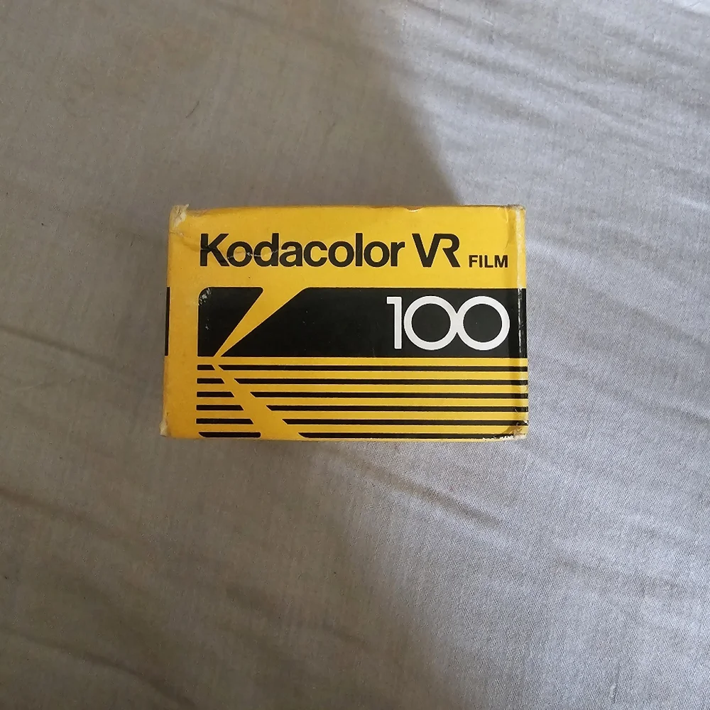 Kodak Kodacolor VR film 100 12exp 35mm exp.01/1985‎