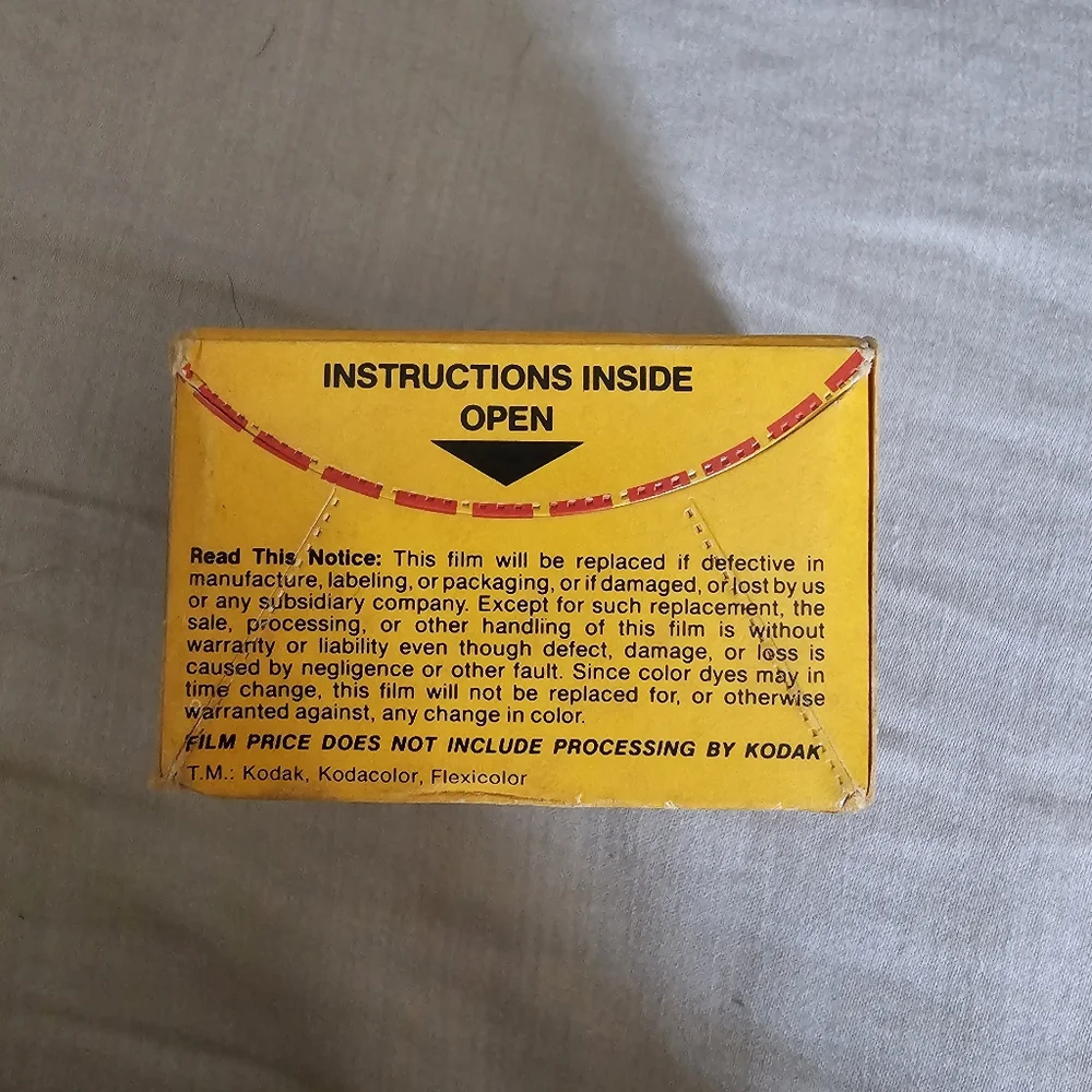 Kodak Kodacolor VR film 100 12exp 35mm exp.01/1985‎