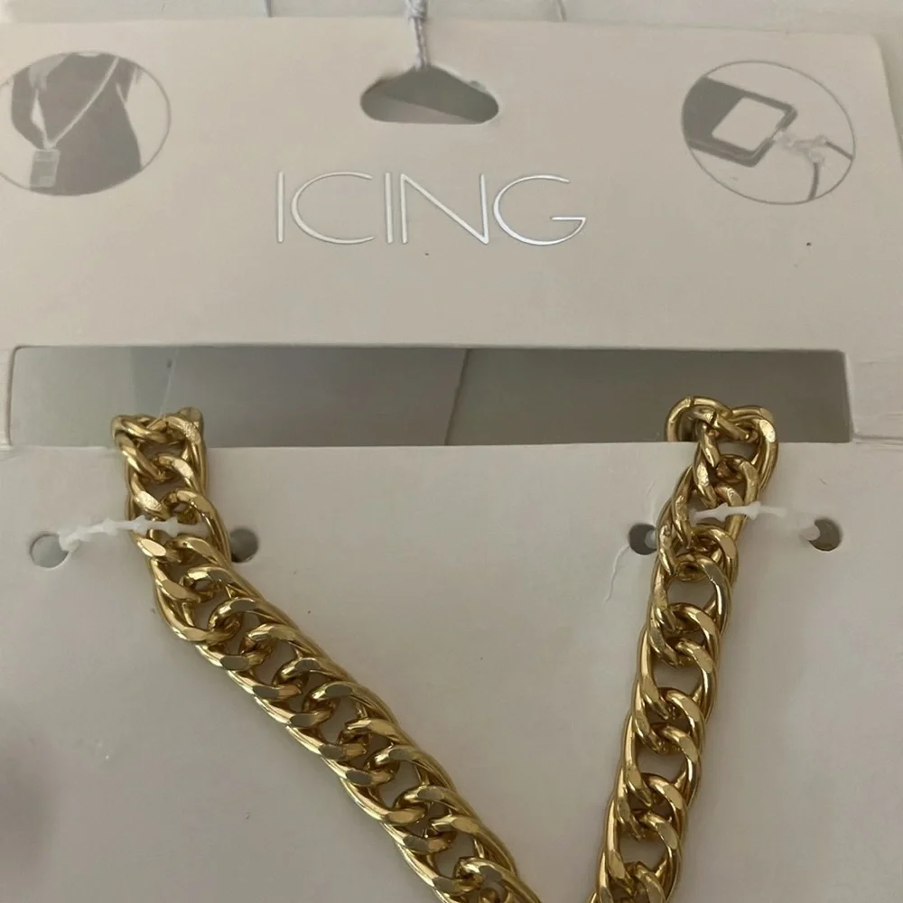 Icing gold chain