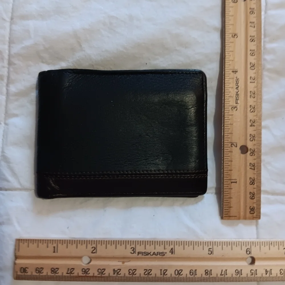 Perry Ellis Wallet