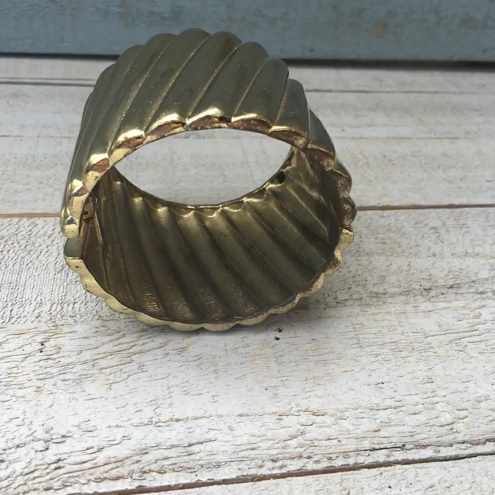 N/A goldtone ribbed