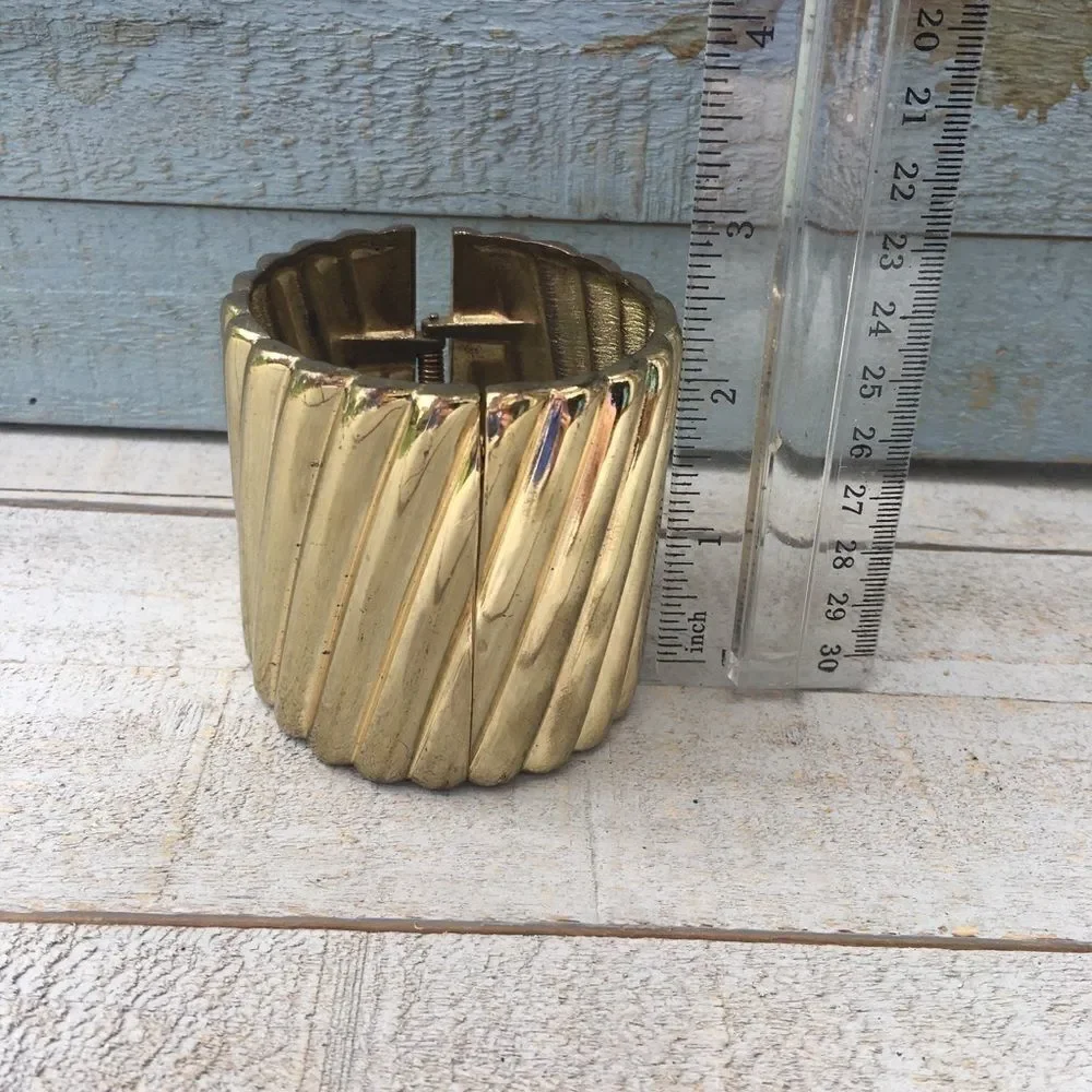 N/A goldtone ribbed