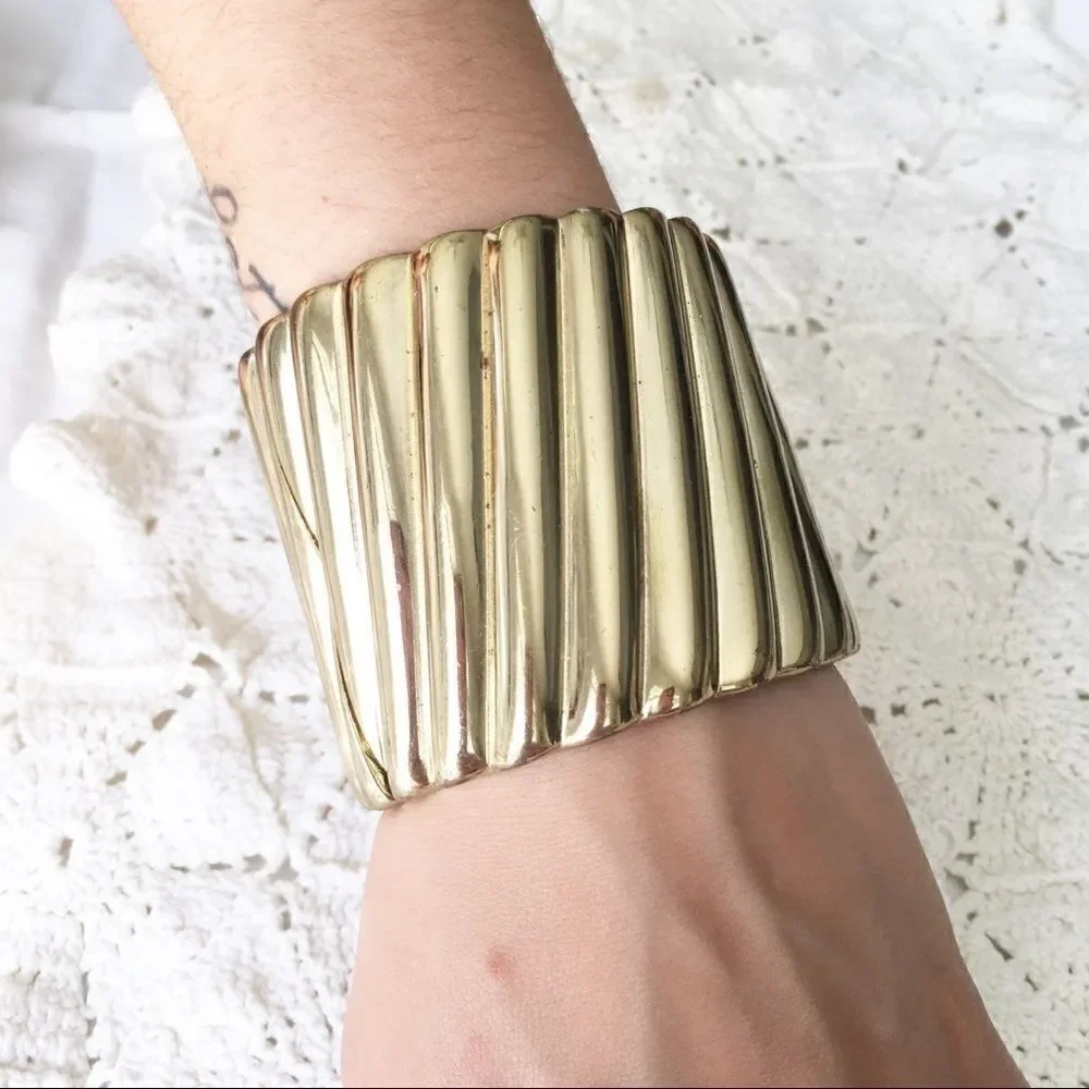 N/A goldtone ribbed