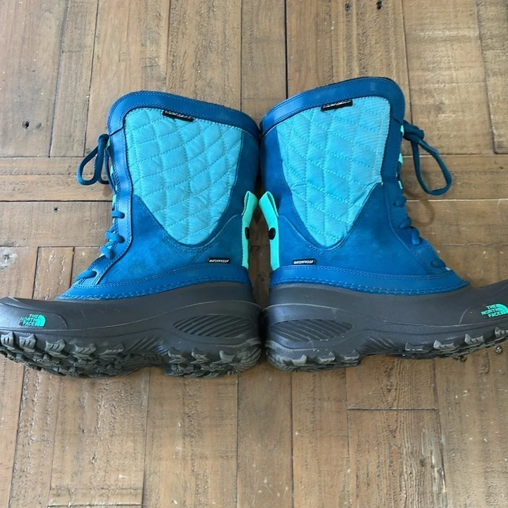 The North Face turquoise quilted