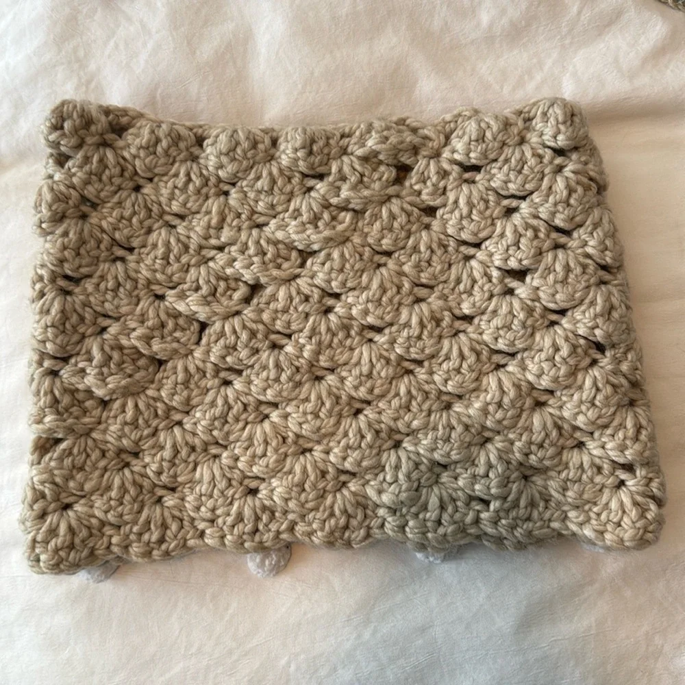 N/A hand knit