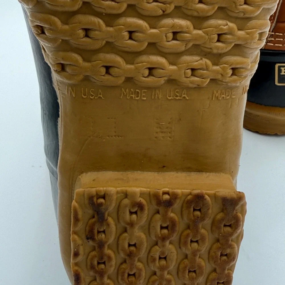 L.L. Bean signature tread full