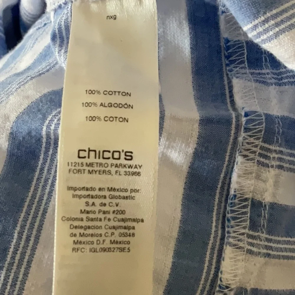 Chicos chico’s button