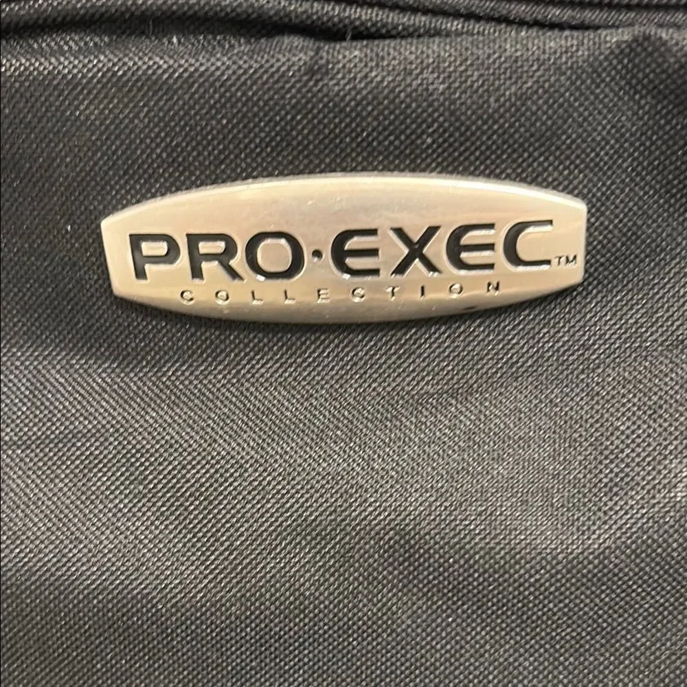 Pro Exec this black