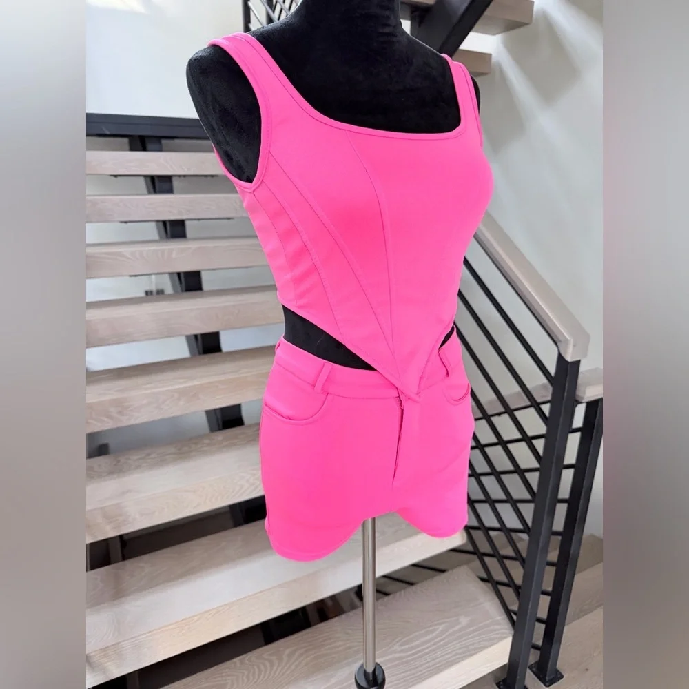 Vibrant Hot Pink Sleeveless Top and Shorts Set size S