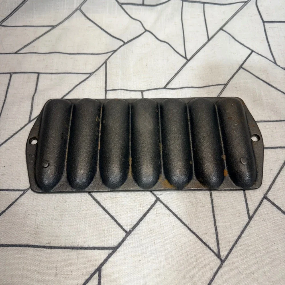 Unbranded Cast Iron Cornstick Pan 12.5