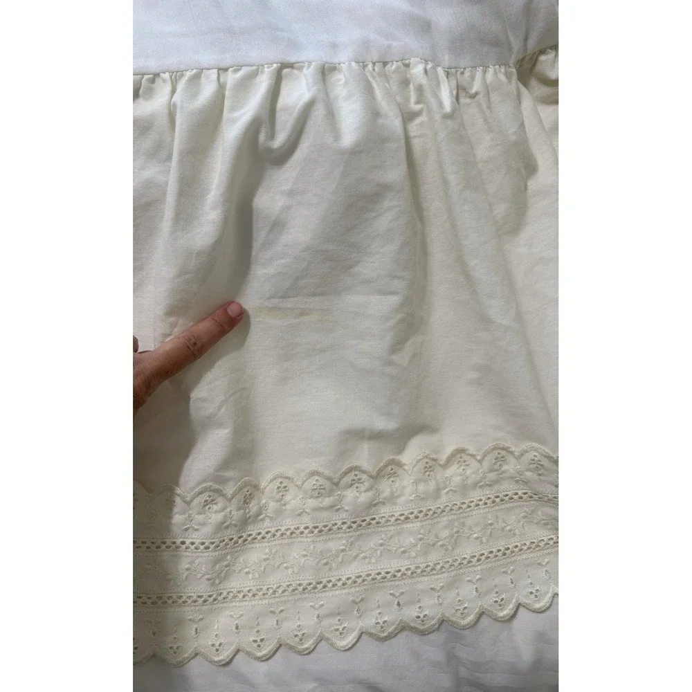 Vtg Twin Bedskirt Ruffle Eyelet Lace Embroidered Cream Cottage Farmhouse Flaws