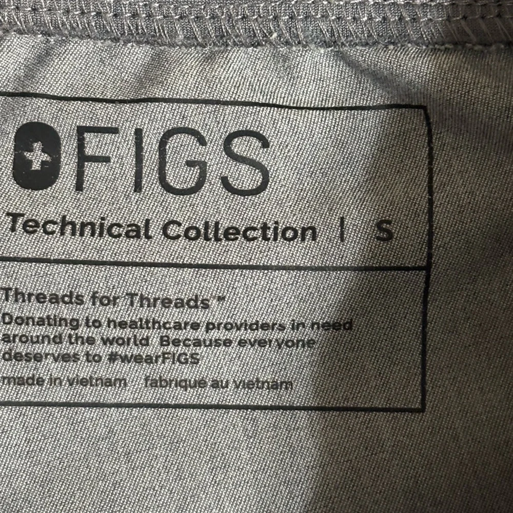 Figs Gray Sweatpants with Elastic Waistband and Tapered Ankles