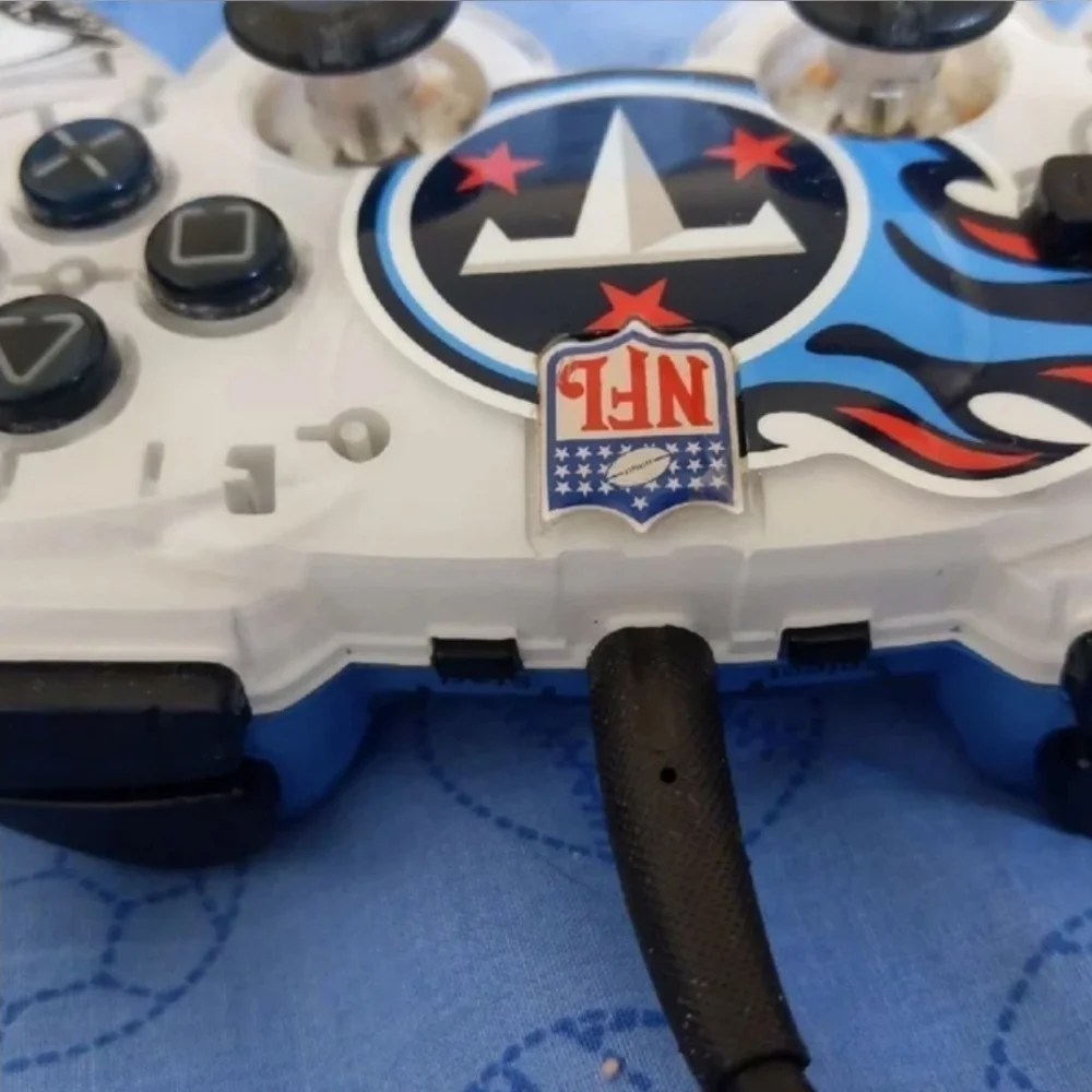 Tennessee Titans Playstation 2 NFL Mad Catz Control Pad Pro Controller