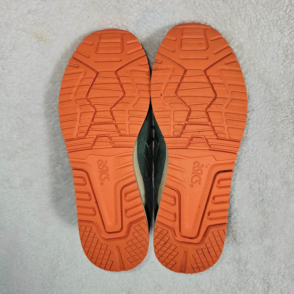 Asics perfect striking casual