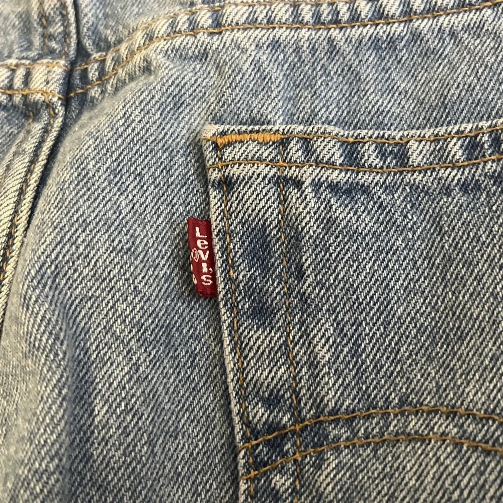 Levis welcome pictures