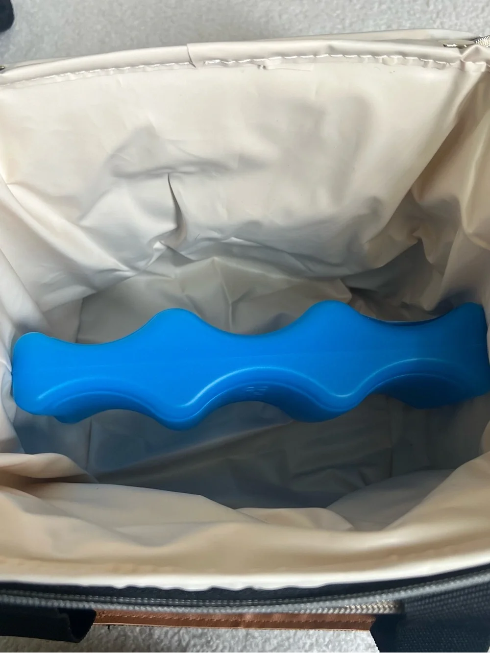 NWT Babeyer Breastmilk Cooler Bag with Ice Pack