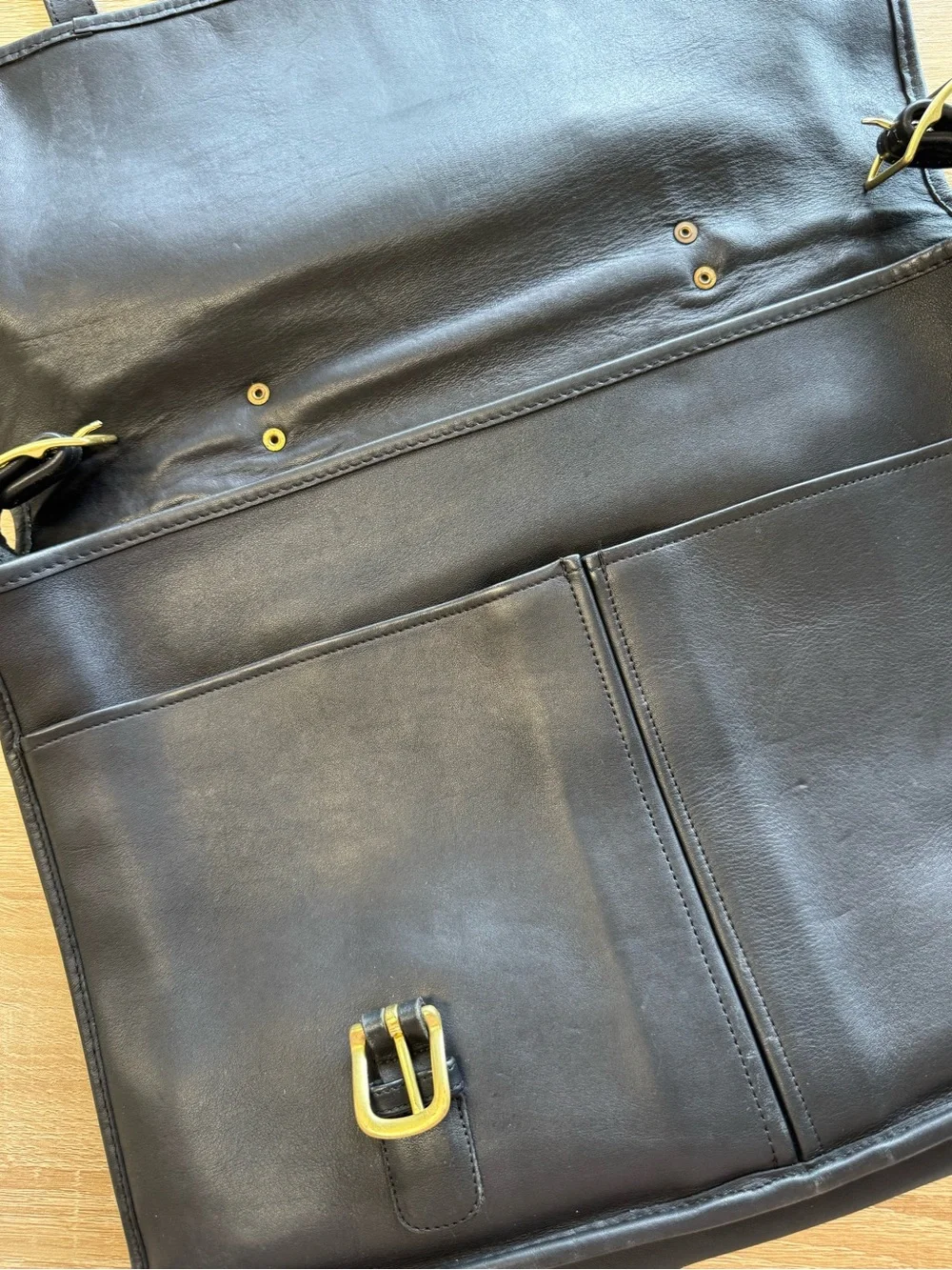 Coach authentic can