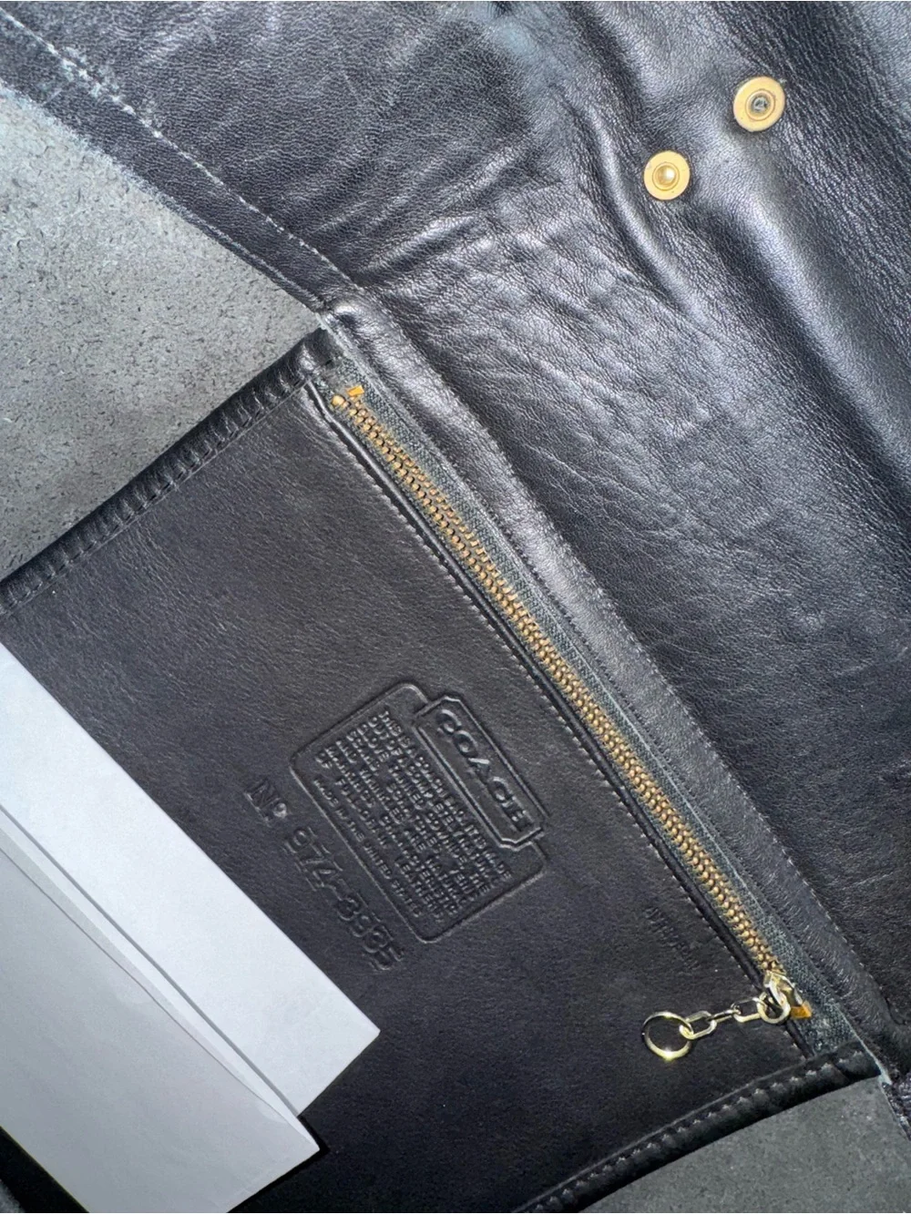 Coach authentic can