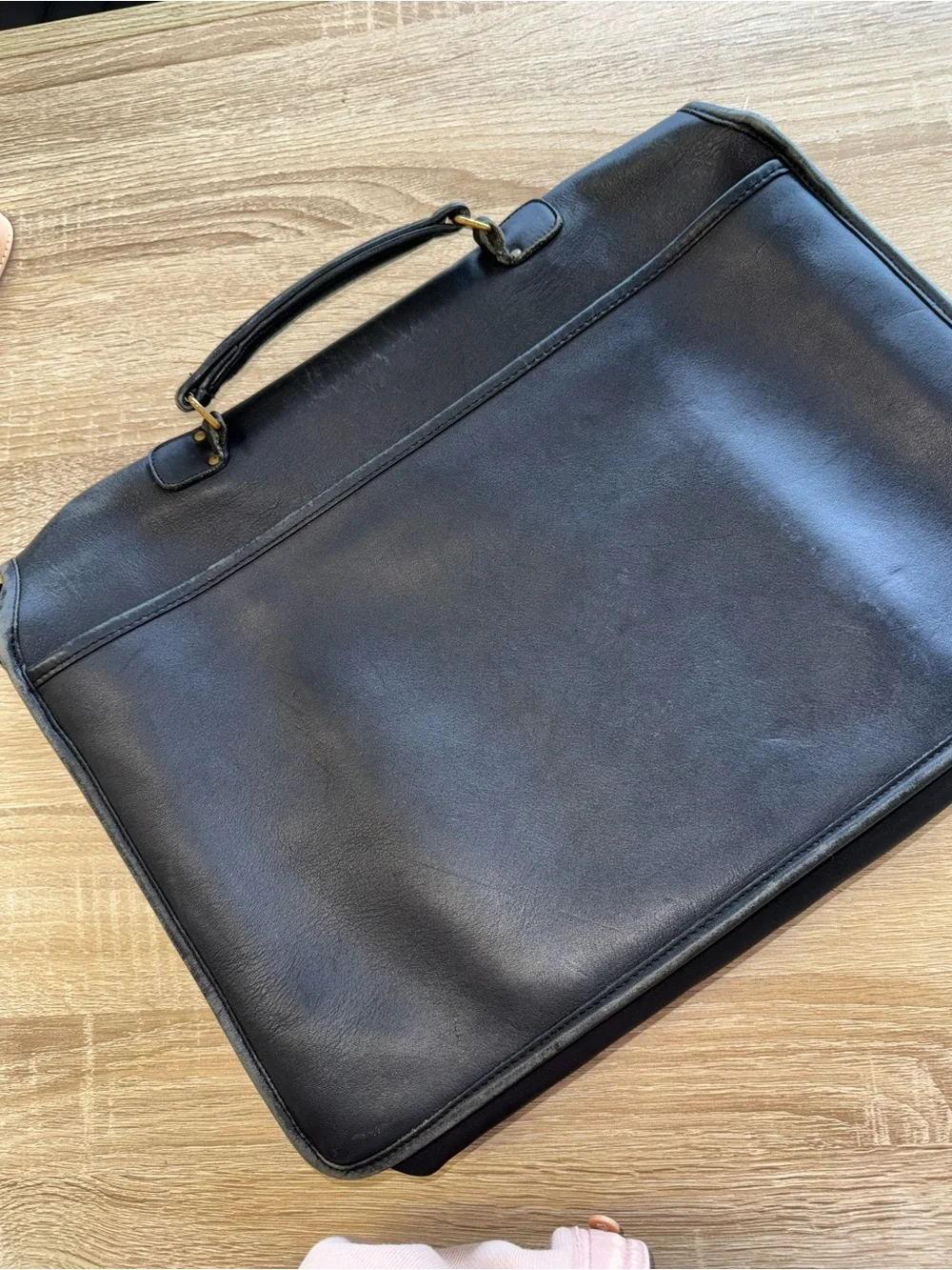 Coach authentic can