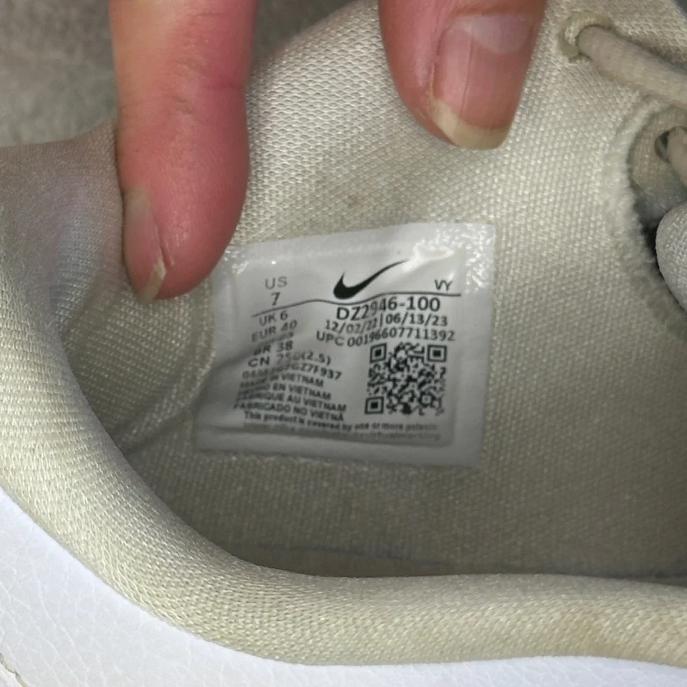 Nike white black