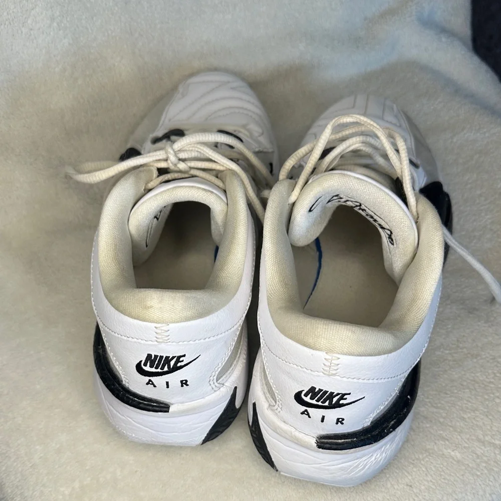 Nike white sneakers base