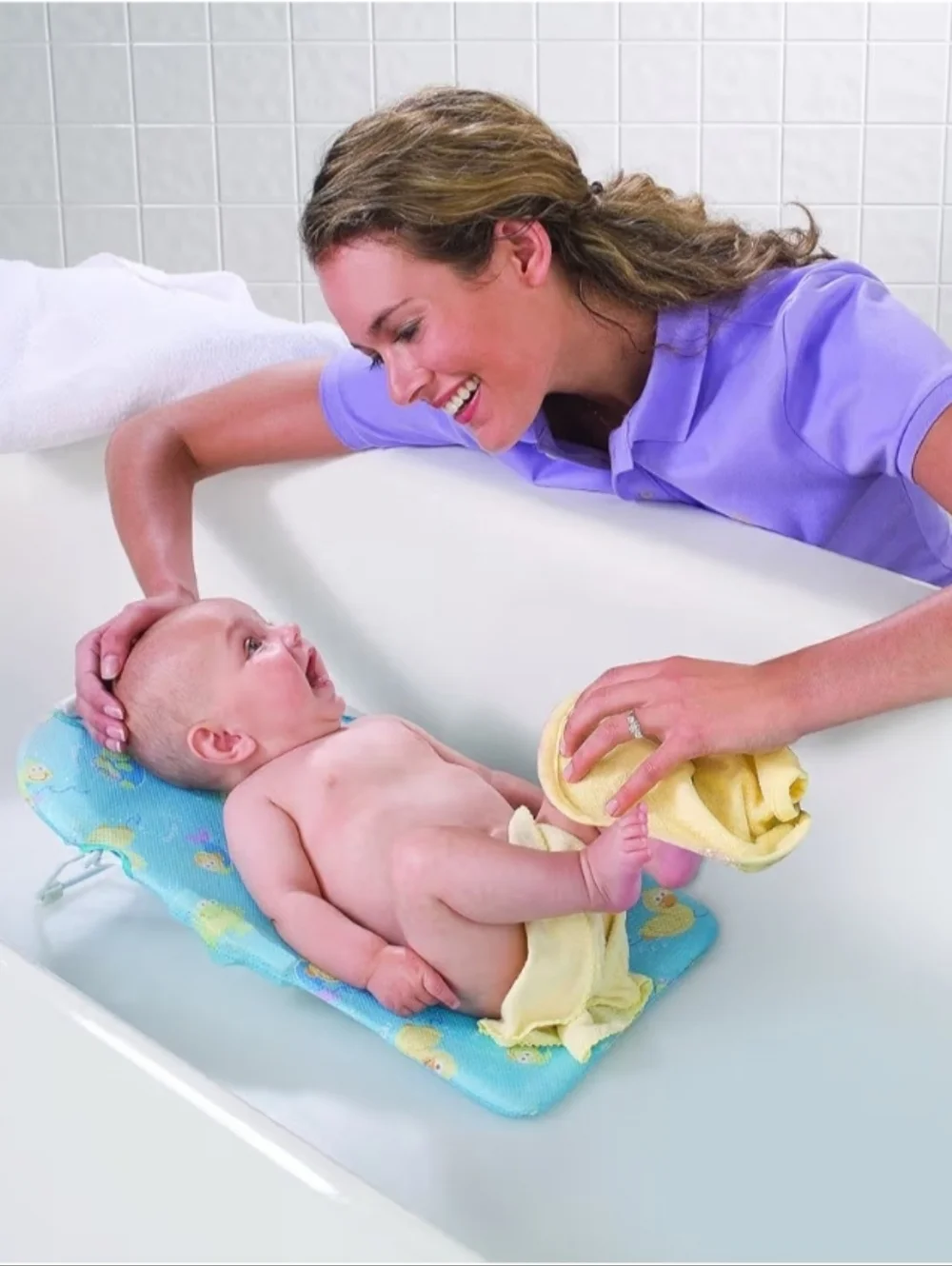 Summer Infant fold store