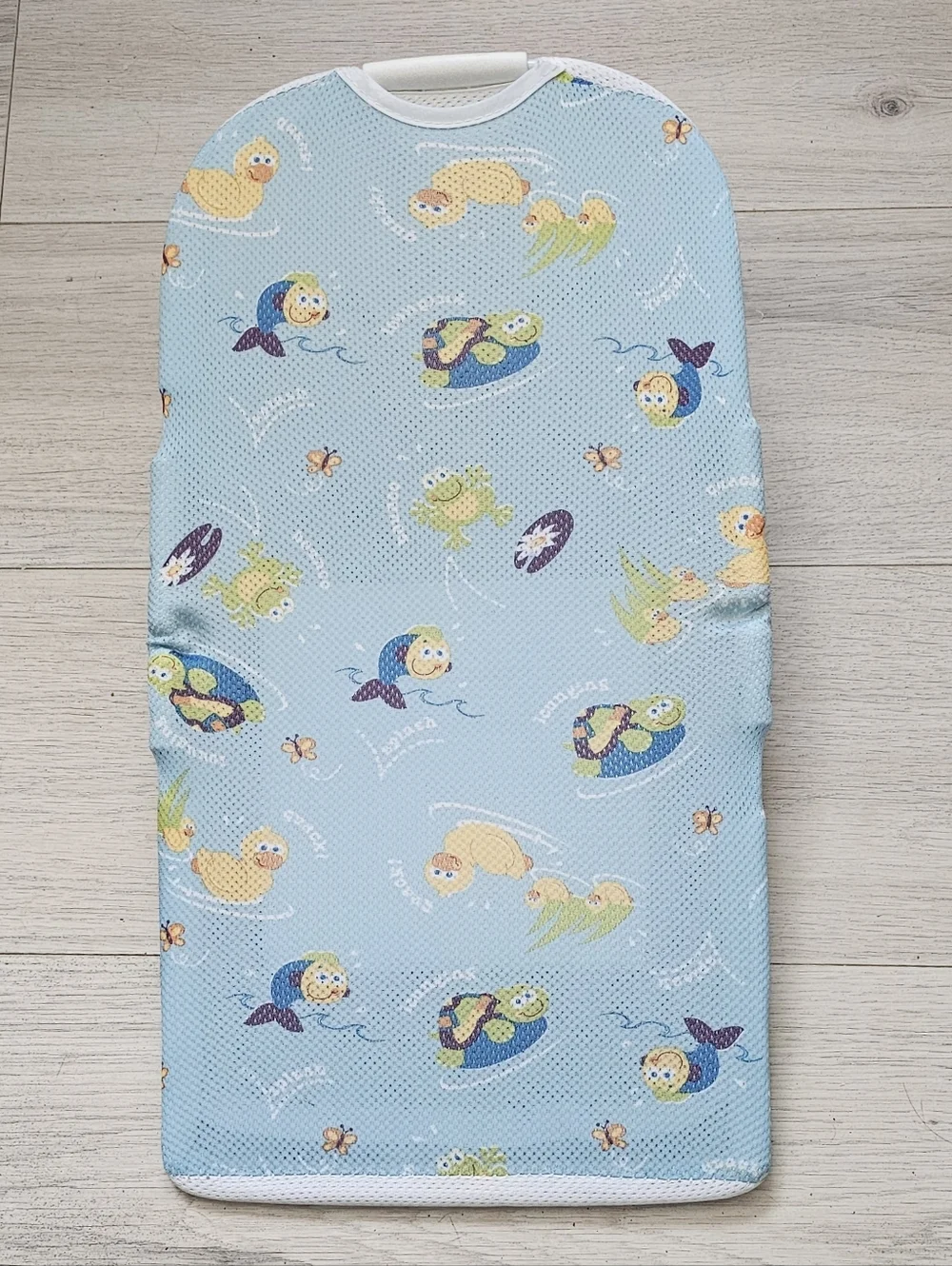 Summer Infant fold store