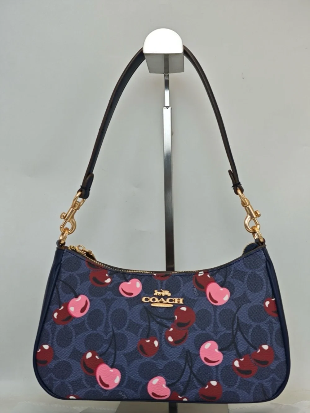 coach shoulder