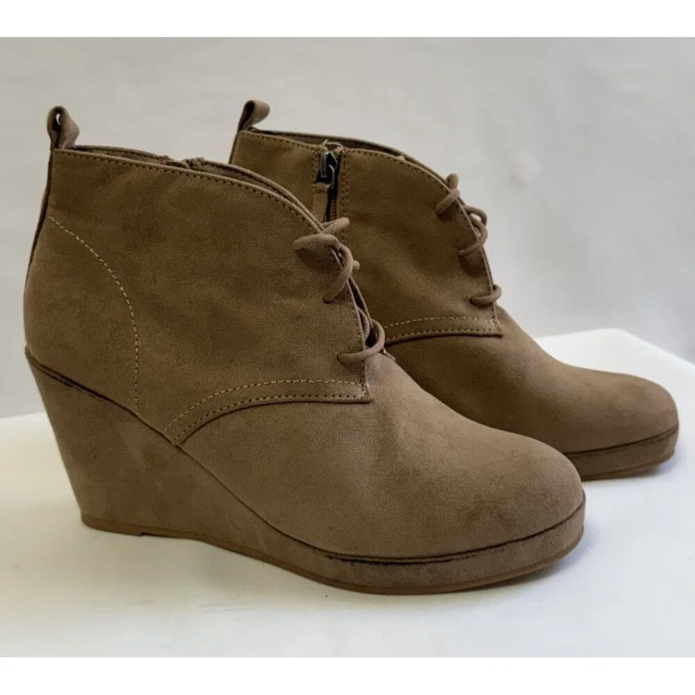 Dolce Vita DV Brown Suede Wedge Ankle Boots Lace Up Side Zip Women 7.5
