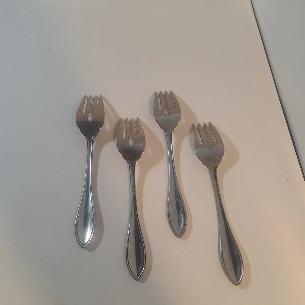 Oneida stainless arbor
